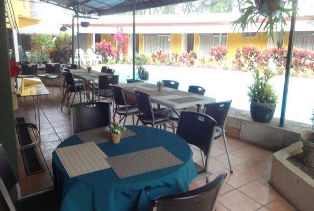 Hotel Puerta Del Sol - San Jose Airport Eksteriør bilde