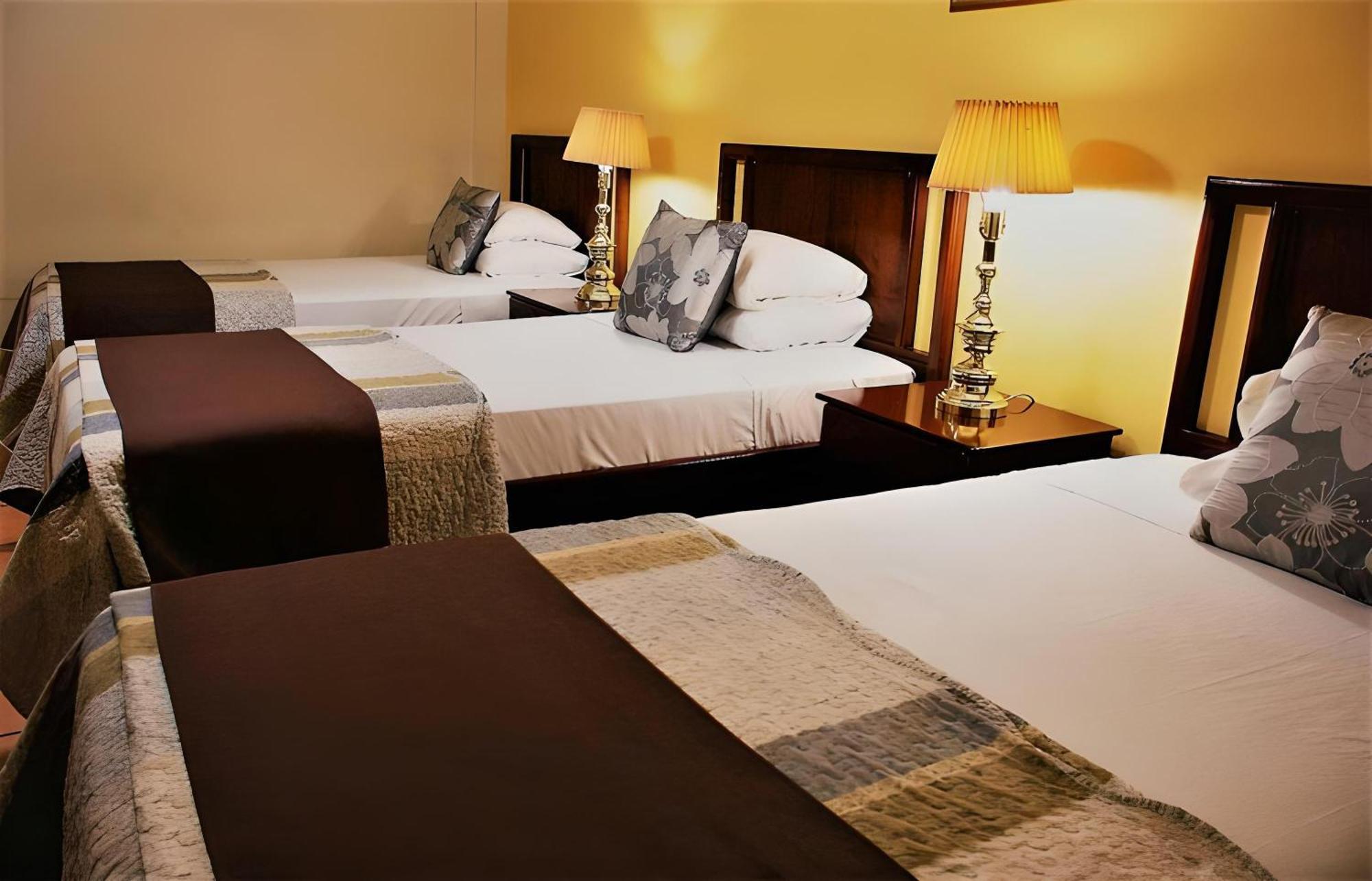Hotel Puerta Del Sol - San Jose Airport Eksteriør bilde