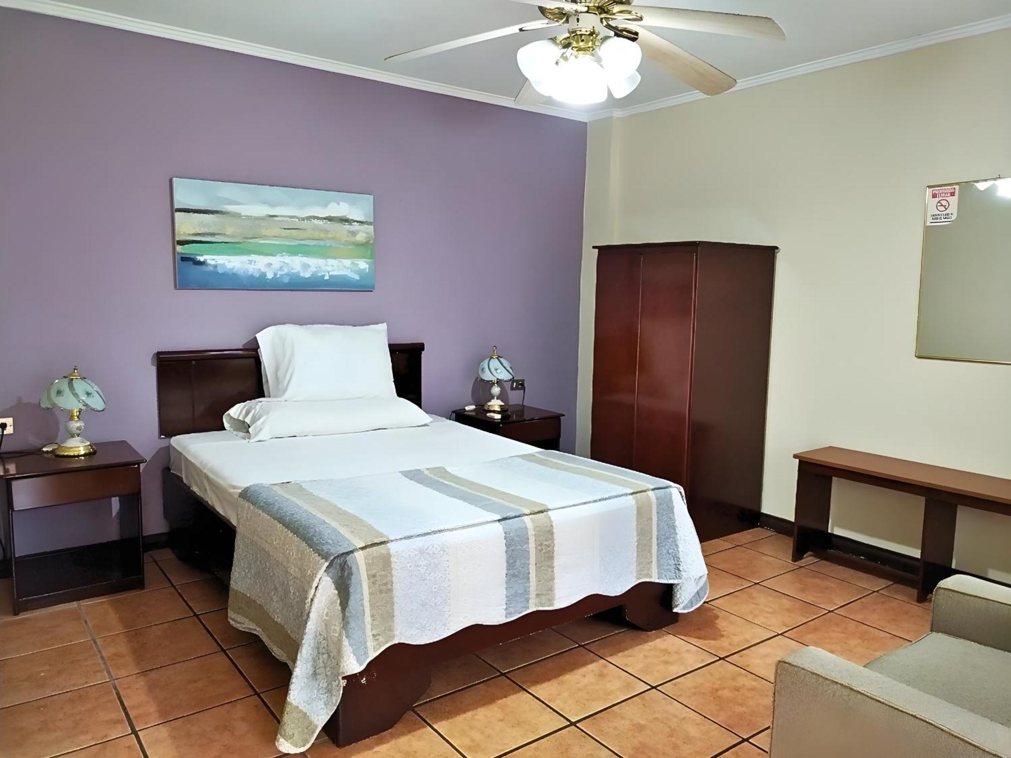Hotel Puerta Del Sol - San Jose Airport Eksteriør bilde