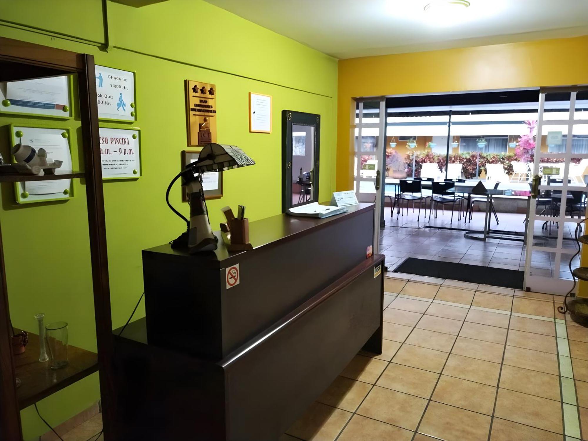 Hotel Puerta Del Sol - San Jose Airport Eksteriør bilde