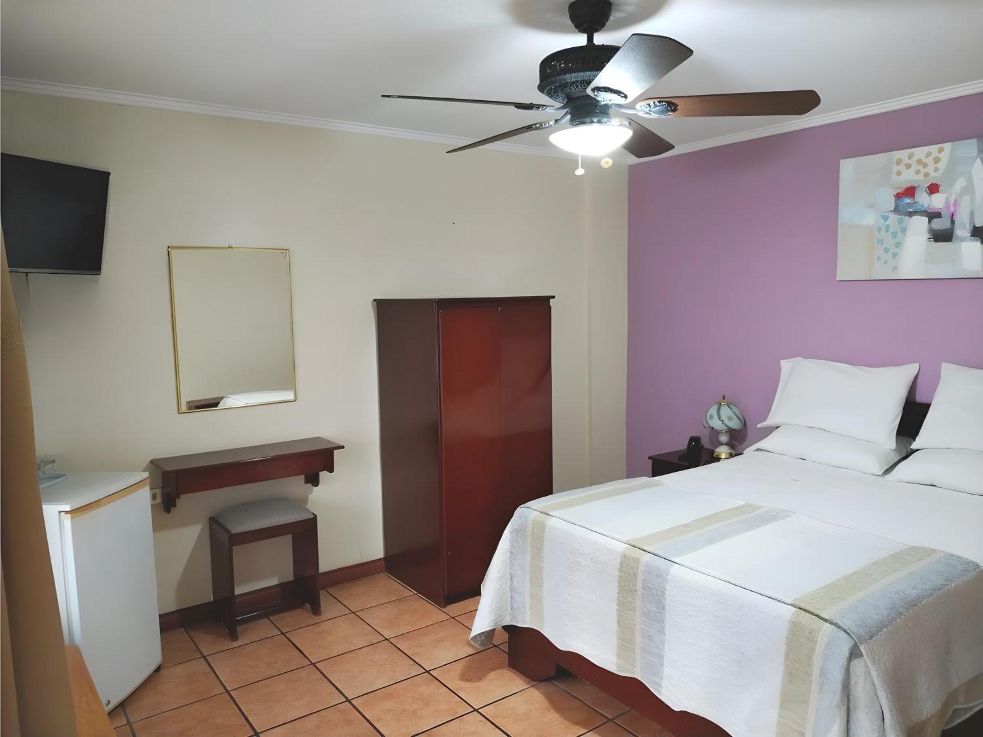 Hotel Puerta Del Sol - San Jose Airport Eksteriør bilde